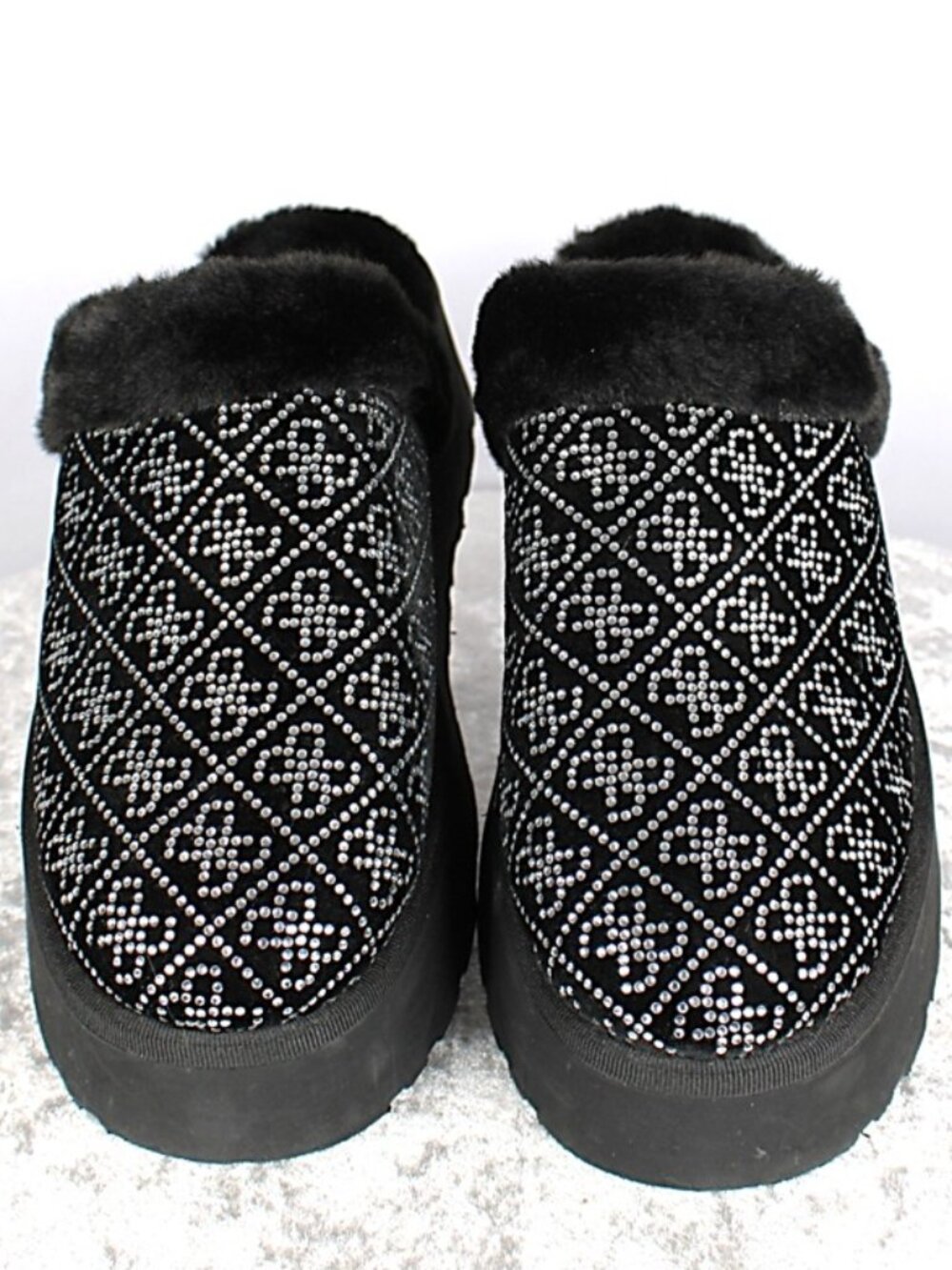 GUESS Women’s Rhinestone Platform Slippers Black Faux Fur Size 7 NWOT - Picture 3 of 8